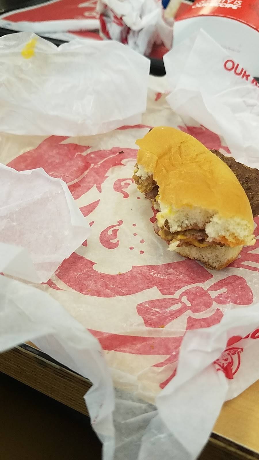 Wendys | restaurant | 6585 W Grand Ave, Gurnee, IL 60031, USA | 8478558700 OR +1 847-855-8700