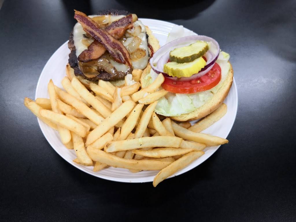 Haydens Stockyard Eatery | restaurant | 4561 Iron Works Pike, Lexington, KY 40511, USA | 8597213527 OR +1 859-721-3527