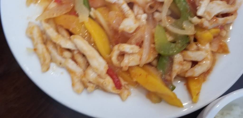 Asian Garden | restaurant | 5451 Merchants View Sq, Haymarket, VA 20169, USA | 5712486608 OR +1 571-248-6608