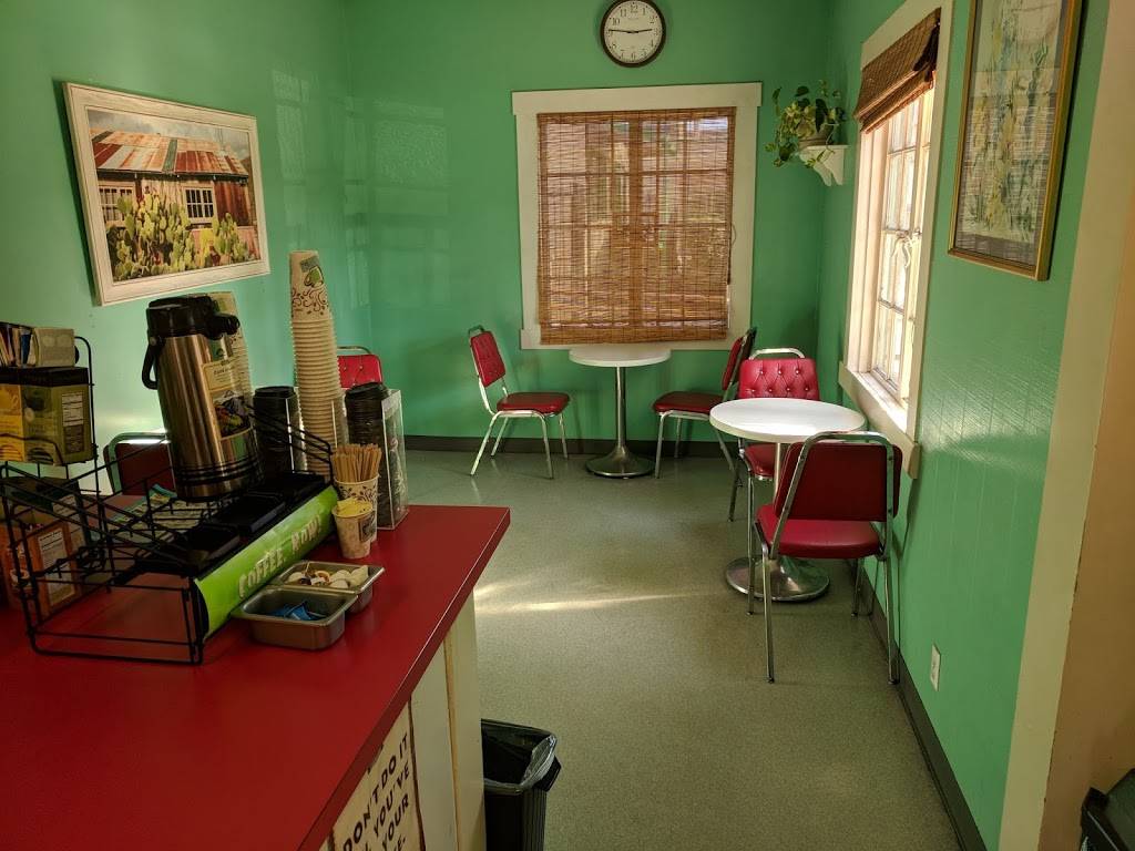 101 Deli, North Calle Cesar Chavez, Santa Barbara, CA | restaurant | 27 N Calle Cesar Chavez, Santa Barbara, CA 93103, USA | 8059669009 OR +1 805-966-9009