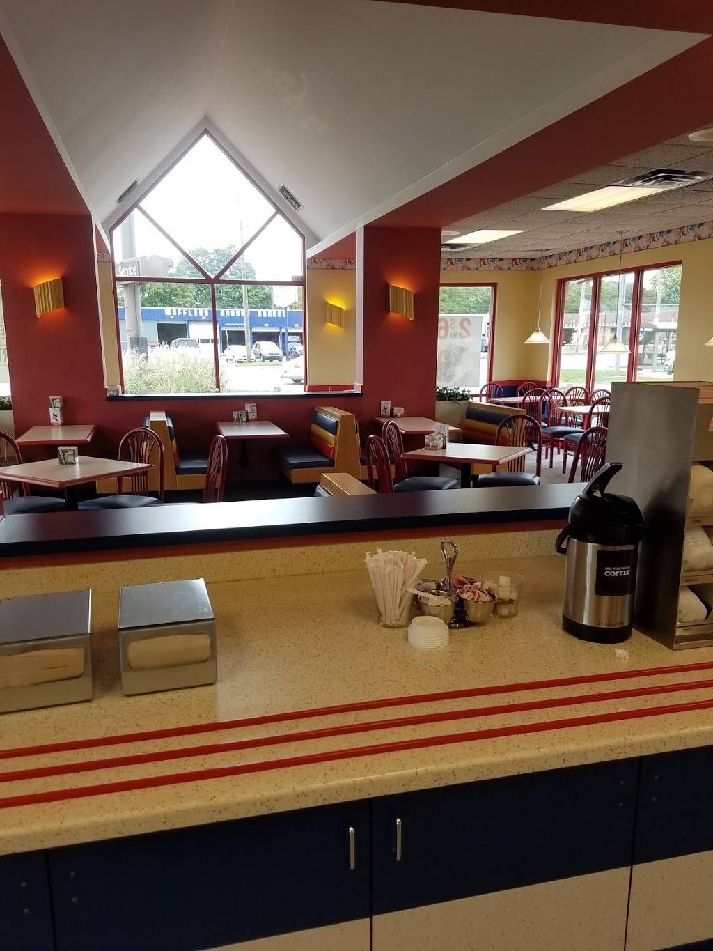 Arbys | restaurant | 6031 S Cedar St, Lansing, MI 48911, USA | 5172727668 OR +1 517-272-7668