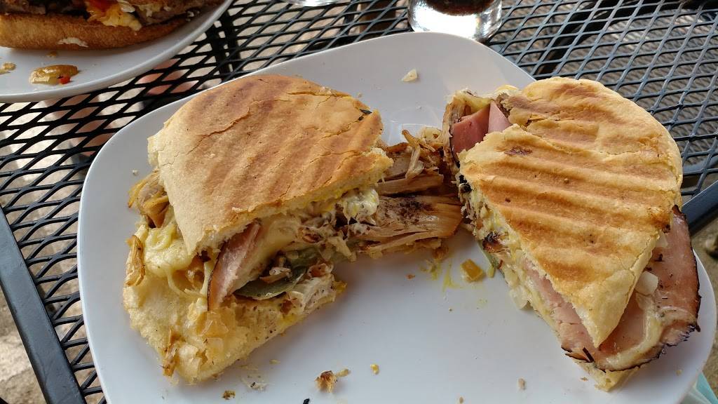 Dana Ks Kafe | restaurant | 22341 Marine View Dr S S, Des Moines, WA 98198, USA | 2062126404 OR +1 206-212-6404