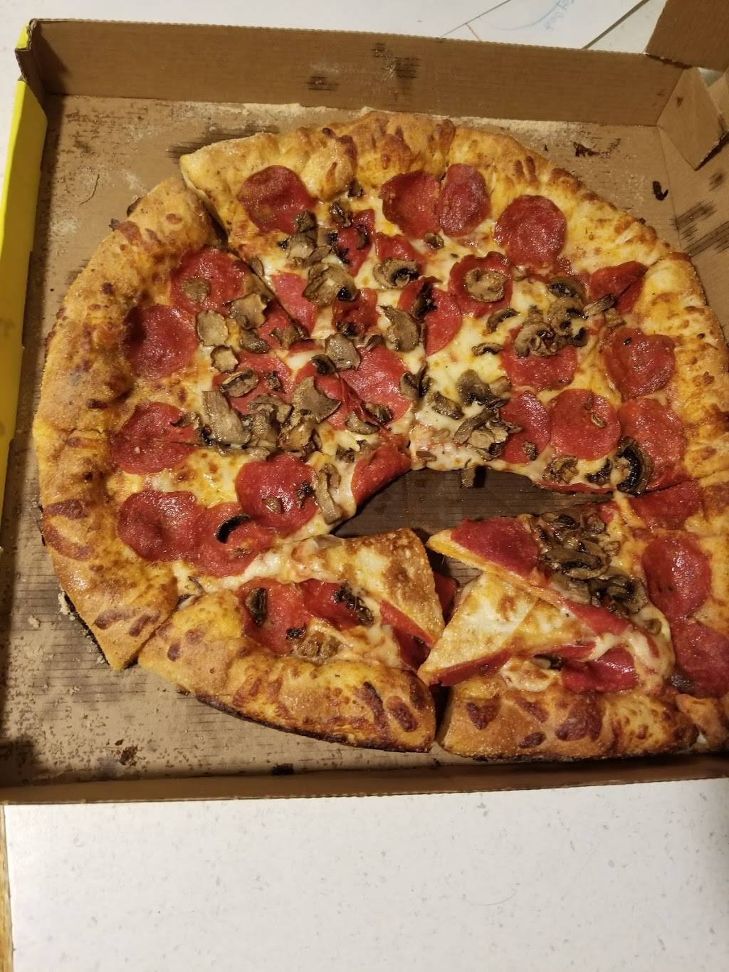 Hungry Howies Pizza | meal delivery | 11565 S Saginaw St, Grand Blanc, MI 48439, USA | 8106956700 OR +1 810-695-6700