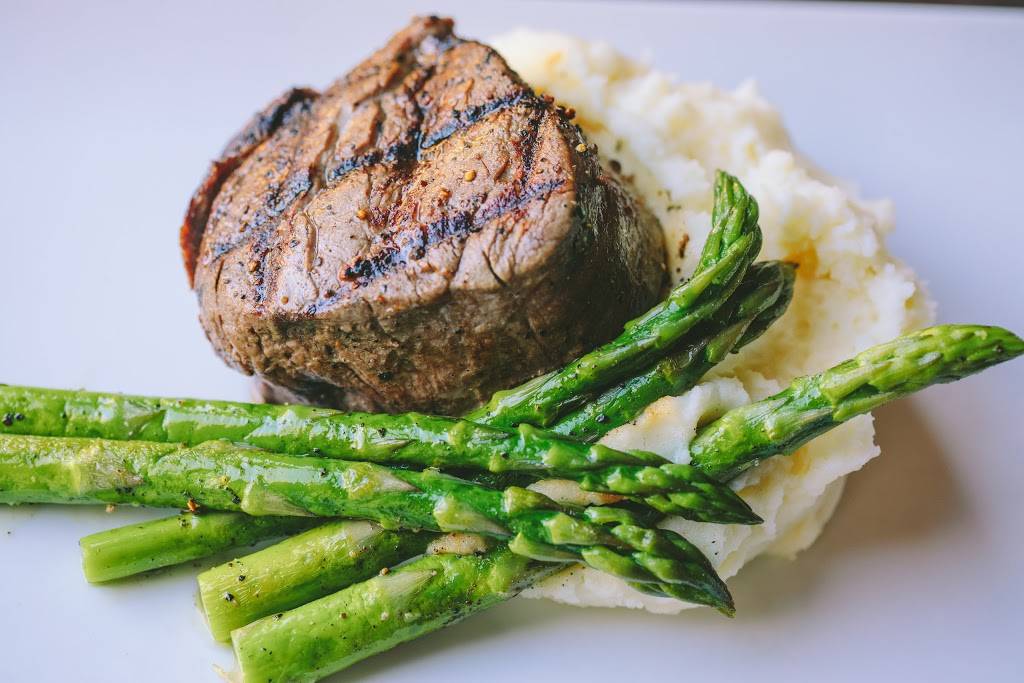 3 Restaurant | restaurant | 461 W Central St, Franklin, MA 02038, USA | 5085286333 OR +1 508-528-6333