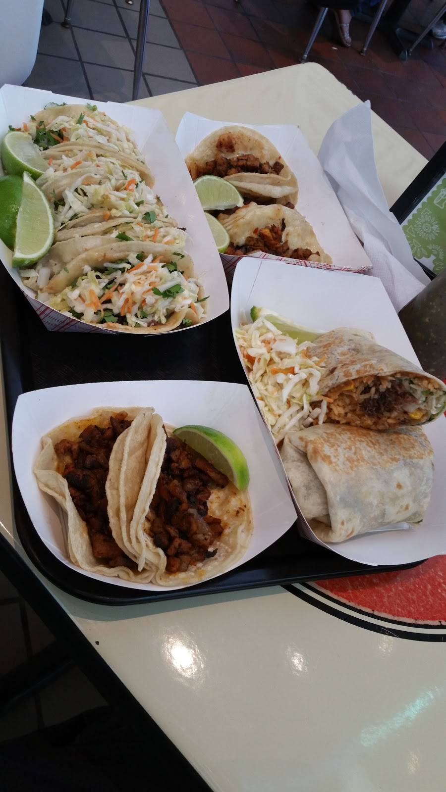 Salsa Limon | restaurant | LA GRAN PLAZA, 4200 South Fwy #1099, Fort Worth, TX 76115, USA | 8179214435 OR +1 817-921-4435