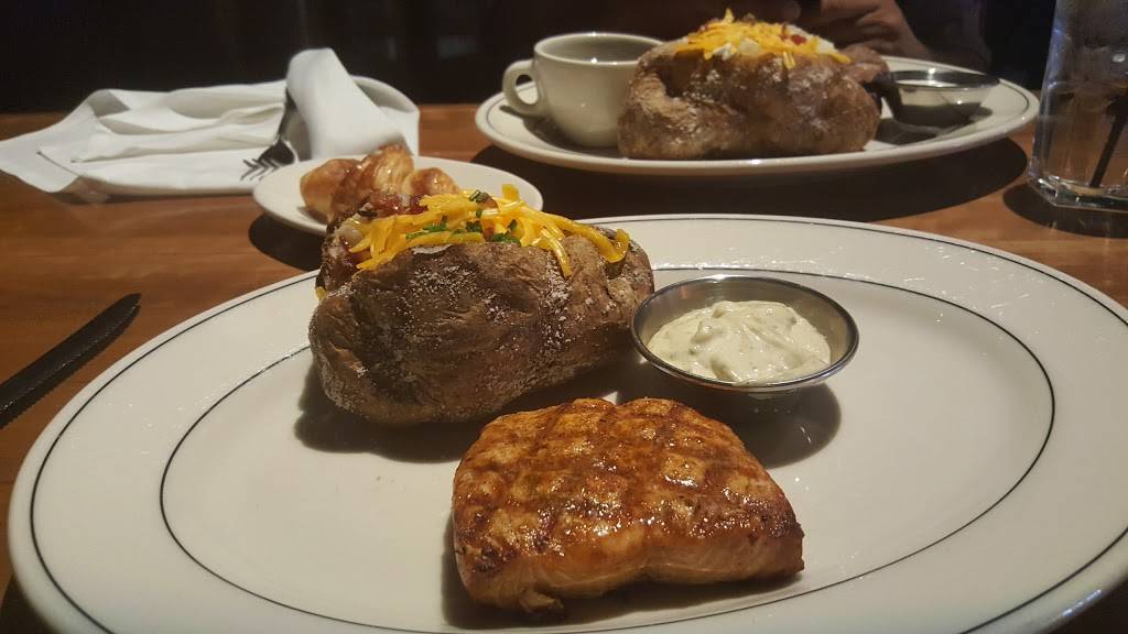 J. Alexanders Redlands Grill | restaurant | 7970 Washington Village Dr, Dayton, OH 45459, USA | 9374354441 OR +1 937-435-4441