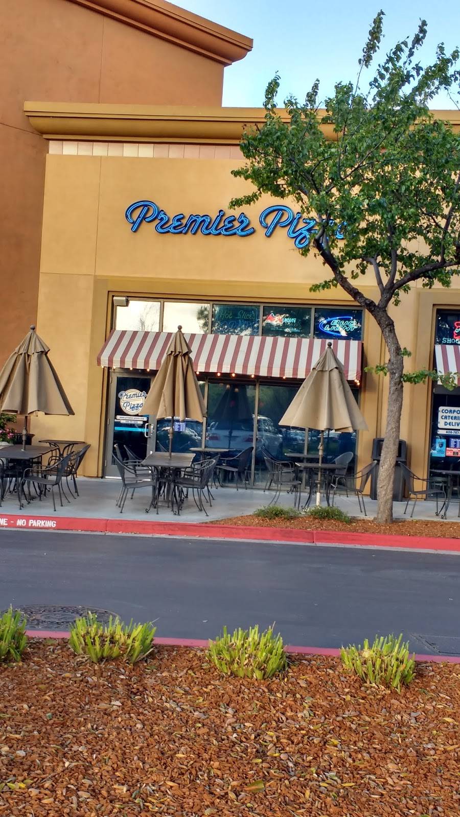 Premier Pizza | restaurant | 4155, 3944 Rivermark Plaza, Santa Clara, CA 95054, USA | 4087271000 OR +1 408-727-1000