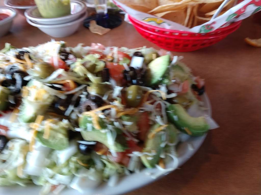 Mexican Fiesta Express | restaurant | 10051 E Highland Rd, Howell, MI 48843, USA | 8106329365 OR +1 810-632-9365