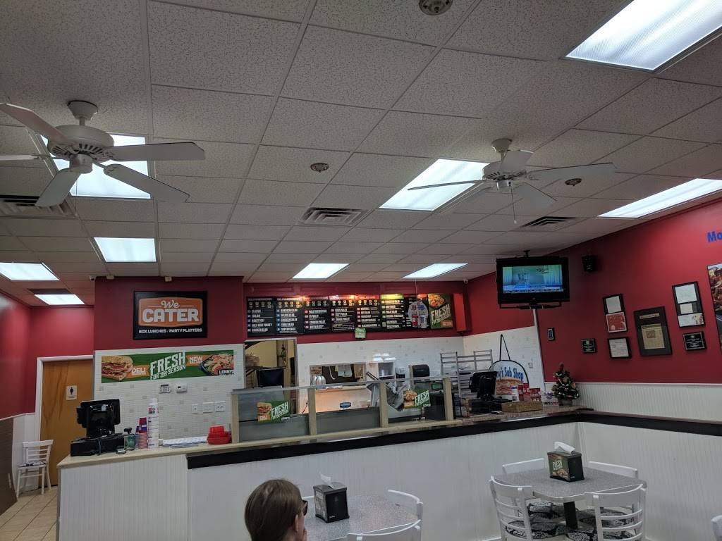 Lennys Grill & Subs | meal takeaway | 1913 Gunbarrel Rd #101, Chattanooga, TN 37421, USA | 4238995539 OR +1 423-899-5539