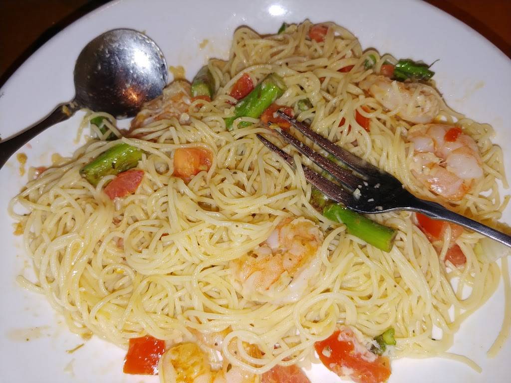 Olive Garden Italian Restaurant | meal takeaway | 15090 W 119th St, Olathe, KS 66062, USA | 9137684372 OR +1 913-768-4372