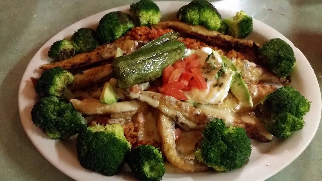 La Placita | restaurant | 401 Hughes Rd #4, Madison, AL 35758, USA | 2564643994 OR +1 256-464-3994