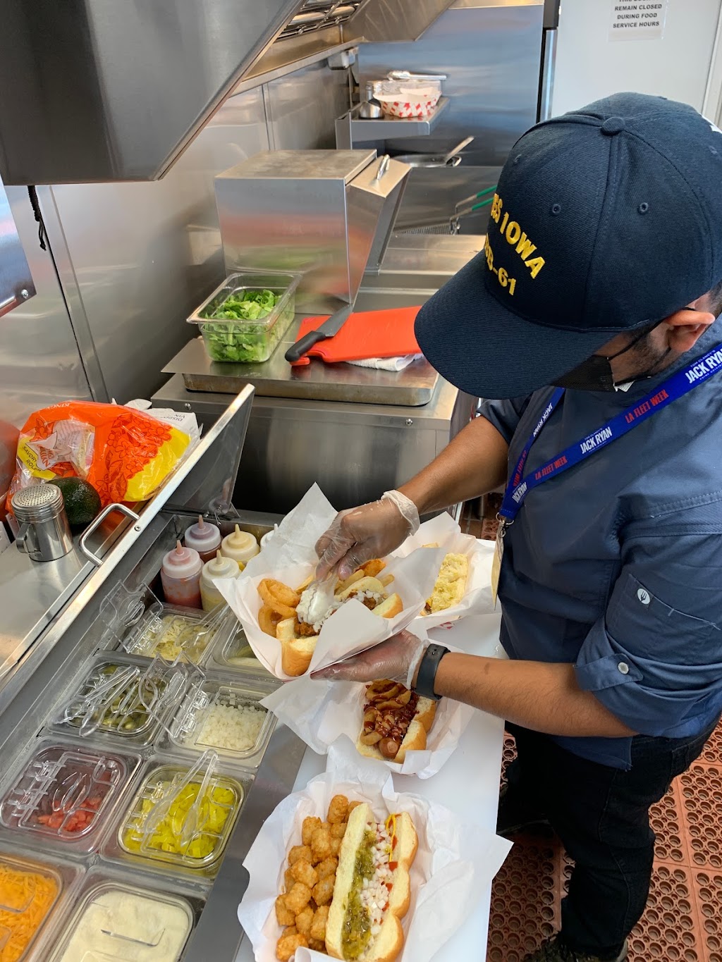 Vickys Doghouse | restaurant | 250 S Harbor Blvd, San Pedro, CA 90731, USA | 4247720525 OR +1 424-772-0525