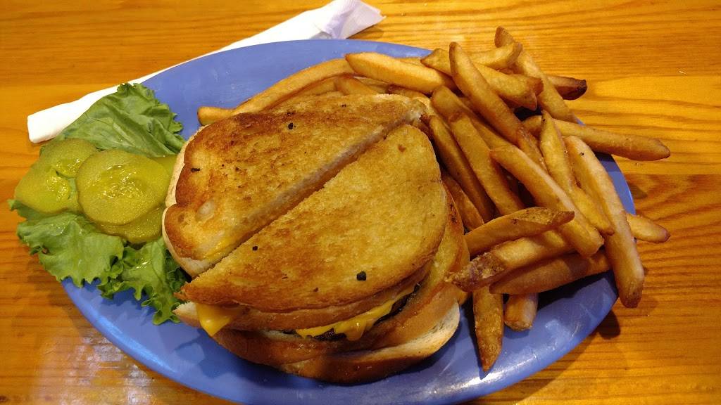 Brewskys Food & Spirits South | restaurant | 1602 South St, Lincoln, NE 68502, USA | 4024382739 OR +1 402-438-2739