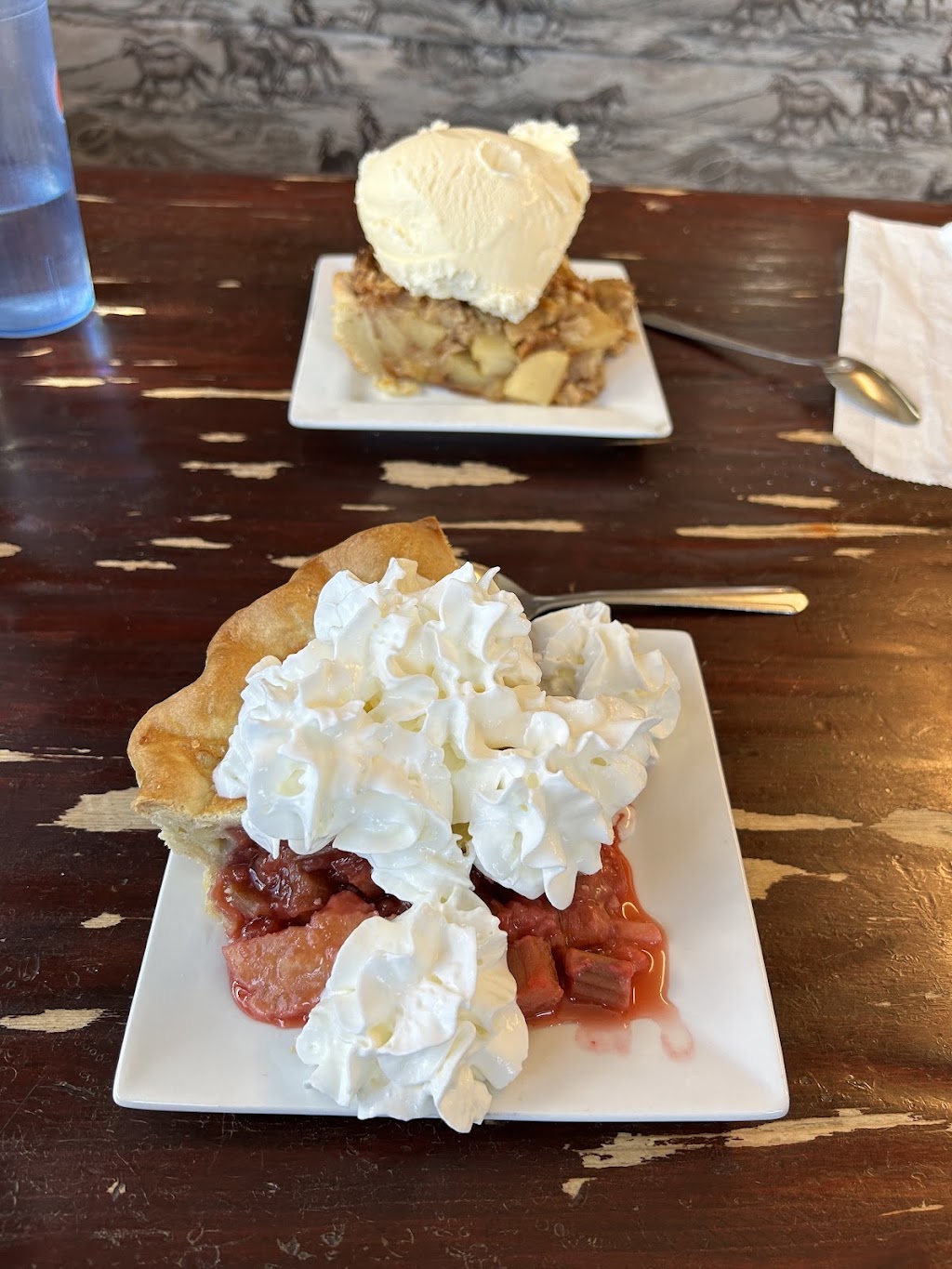 Cowboy Cafe | restaurant | 115 E Rams Horn, Dubois, WY 82513, USA | 3074552595 OR +1 307-455-2595