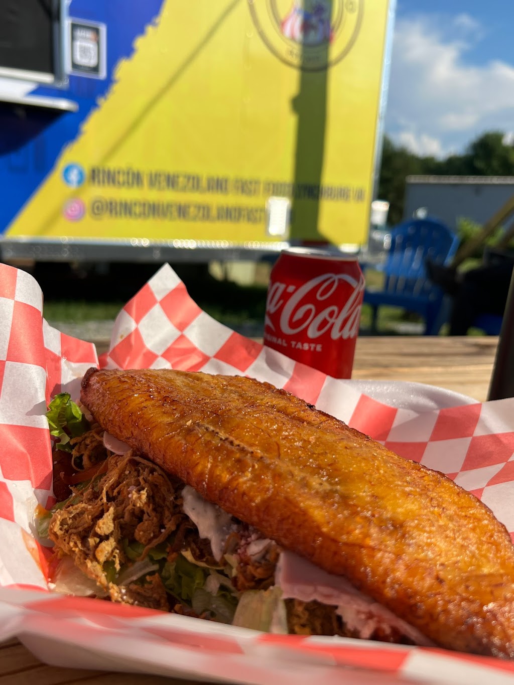 Rincón Venezolano | restaurant | 2320 Wards Rd, Lynchburg, VA 24502, USA | 4074929745 OR +1 407-492-9745