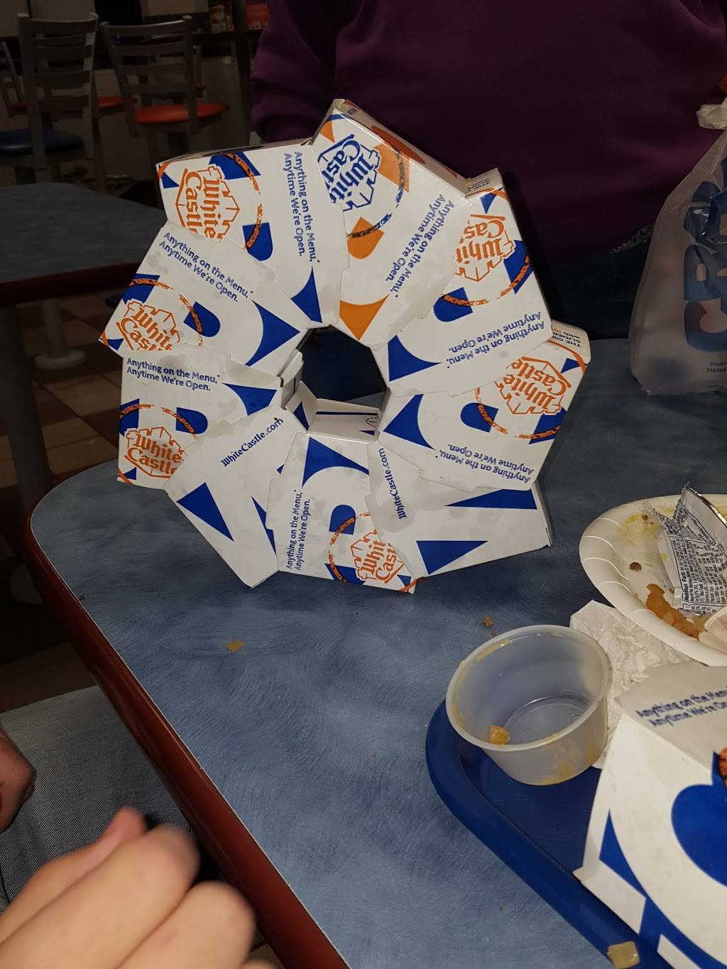 White Castle | restaurant | 265 Broadhollow Rd, Farmingdale, NY 11735, USA | 6312491885 OR +1 631-249-1885