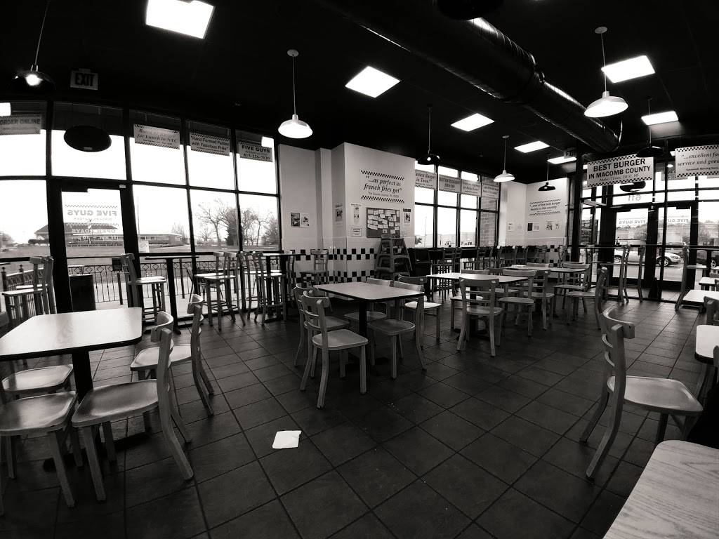 Five Guys | meal takeaway | 611 Highgrove Pl, Rockford, IL 61108, USA | 8152267020 OR +1 815-226-7020