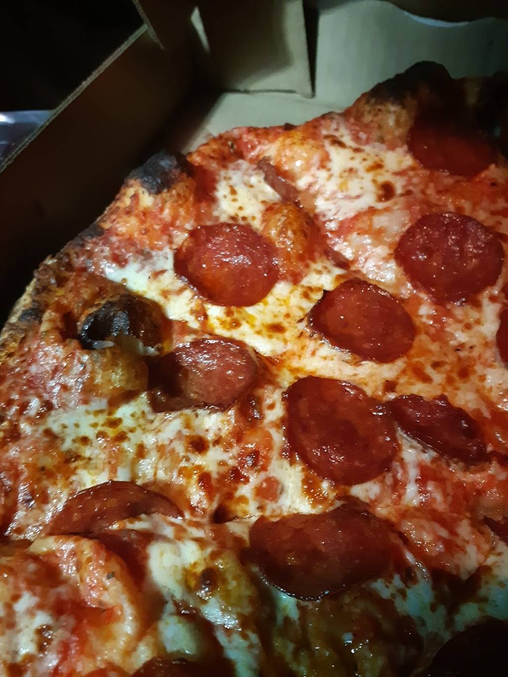 Vitos Pizza & Wings | meal delivery | 1500 Sixth Line, Oakville, ON L6H 2P2, Canada | 9053371500 OR +1 905-337-1500