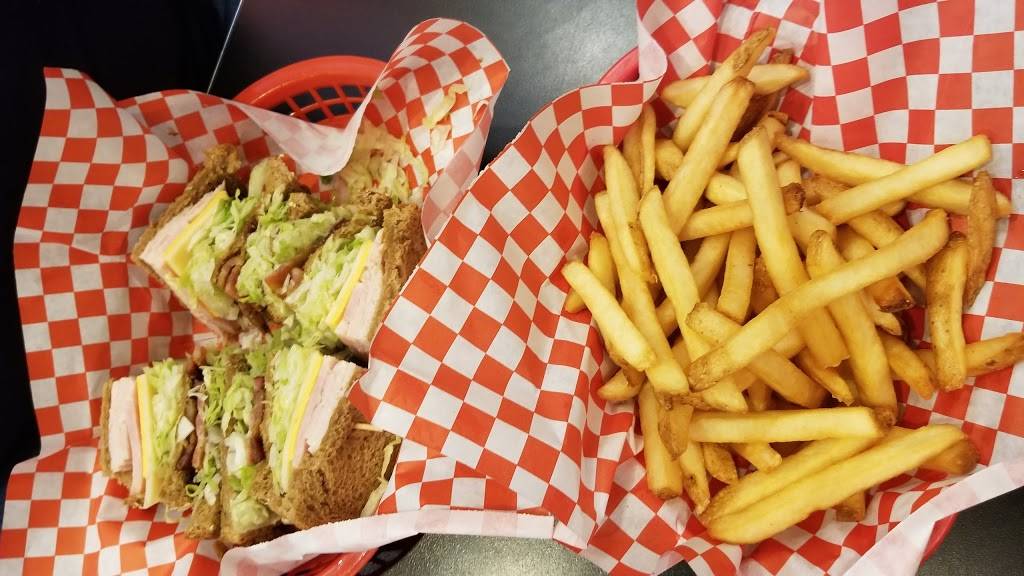 Lumpys Diner | restaurant | 5891 Lone Tree Way Suite A, Antioch, CA 94531, USA | 9257785867 OR +1 925-778-5867