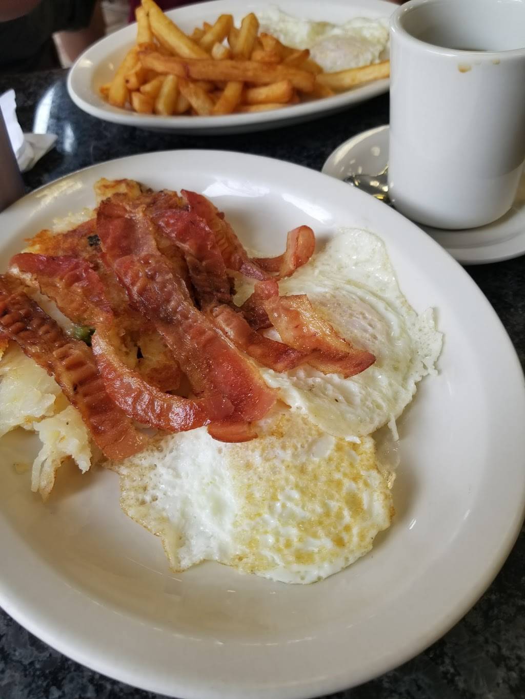 Daybreak Cafe | meal takeaway | 4501 34th Ave, Long Island City, NY 11101, USA | 7187210411 OR +1 718-721-0411