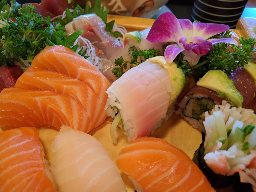 Sakura Japanese Restaurant | restaurant | 5 Pine St, Waltham, MA 02453, USA | 7812168922 OR +1 781-216-8922