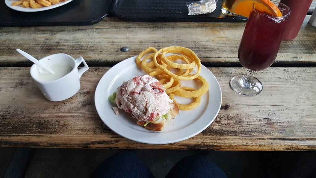 Belle Isle Seafood | restaurant | 1 Main St, Winthrop, MA 02152, USA | 6175671619 OR +1 617-567-1619