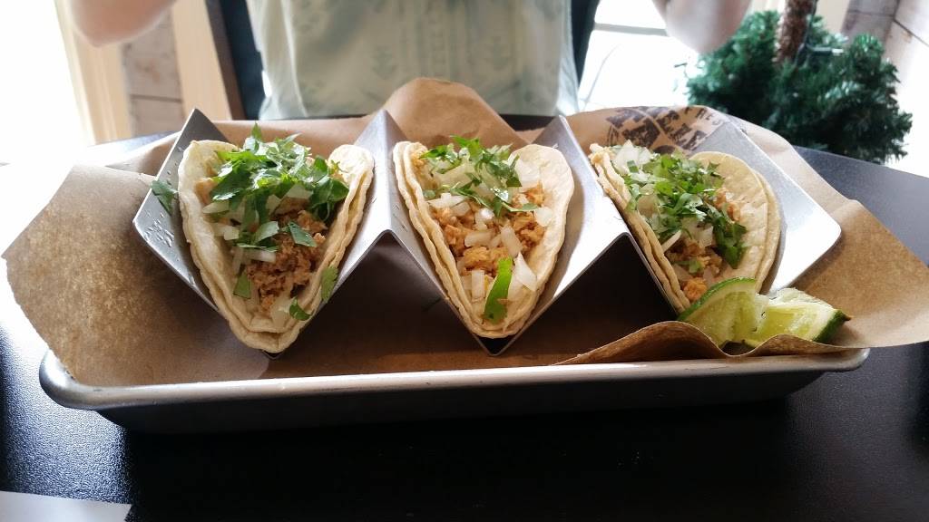 Killers Tacos | restaurant | 424 Bryan St, Denton, TX 76201, USA | 9405141920 OR +1 940-514-1920