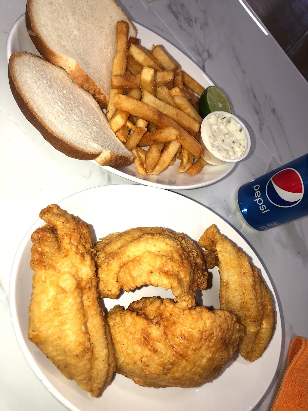 Mama’s Kitchen | restaurant | 3309 Kirby Pkwy, Memphis, TN 38115, USA | 9012447967 OR +1 901-244-7967