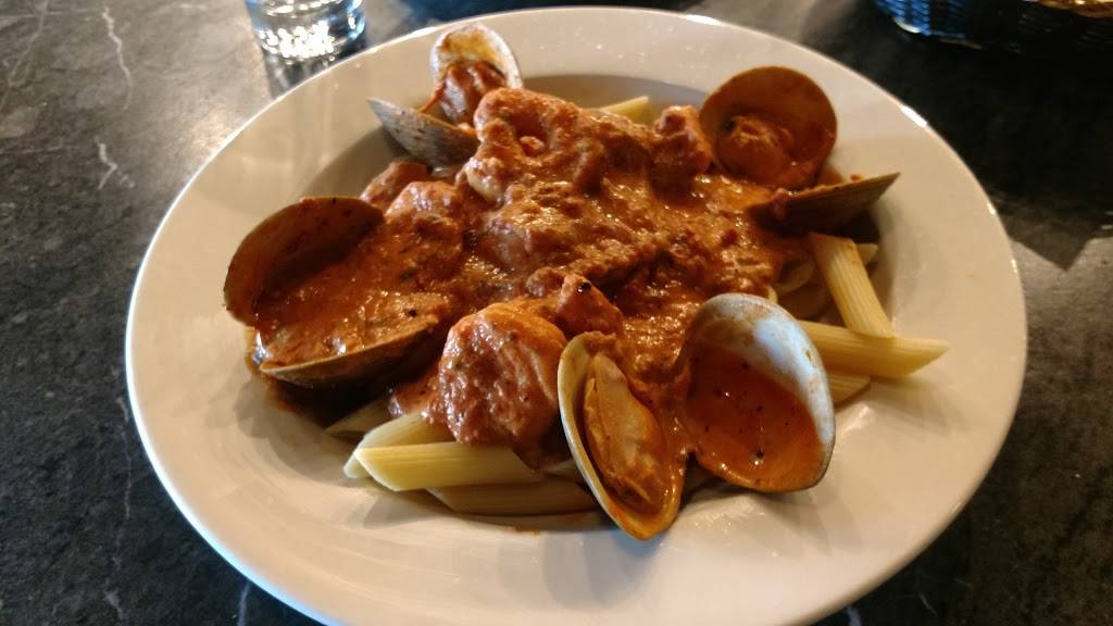 Victors Italian Cuisine | meal takeaway | 1639 Broadway, Saugus, MA 01906, USA | 7815585210 OR +1 781-558-5210