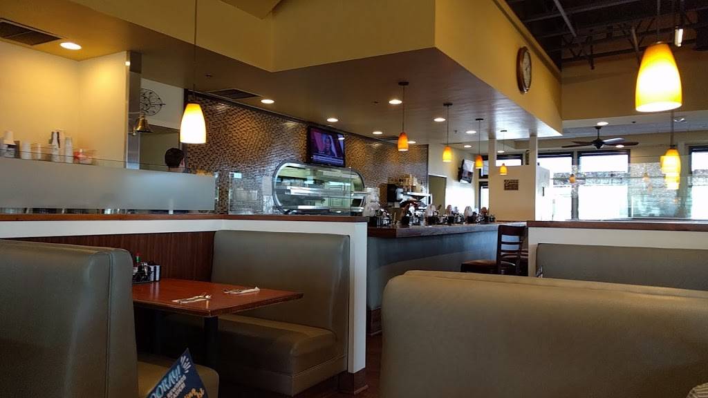 The Broken Yolk Cafe | restaurant | 2434 Vista Way, Oceanside, CA 92054, USA | 7609679655 OR +1 760-967-9655