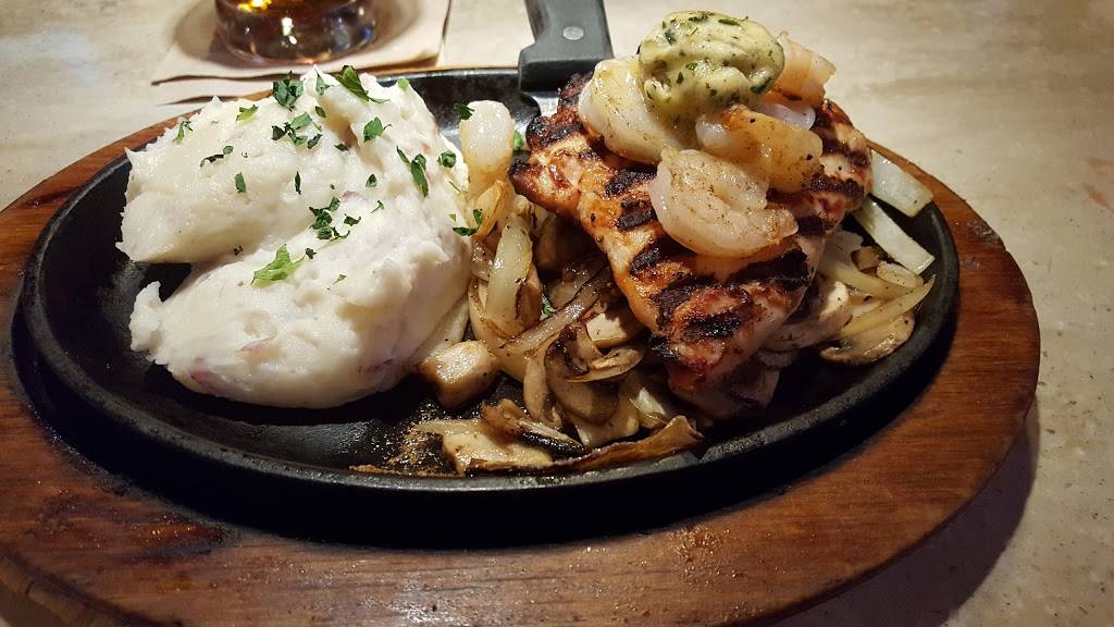 Applebees Grill + Bar | restaurant | 45 Riverton Commons Plaza, Front Royal, VA 22630, USA | 5406354302 OR +1 540-635-4302