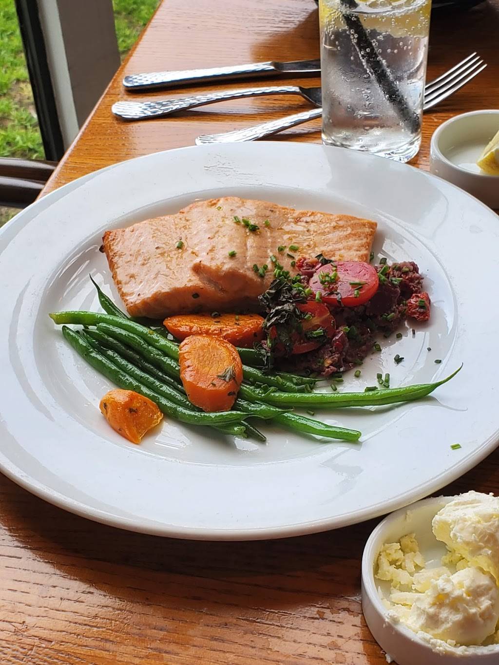 Sea Watch On the Ocean | restaurant | 6002 N Ocean Blvd, Fort Lauderdale, FL 33308, USA | 9547812200 OR +1 954-781-2200