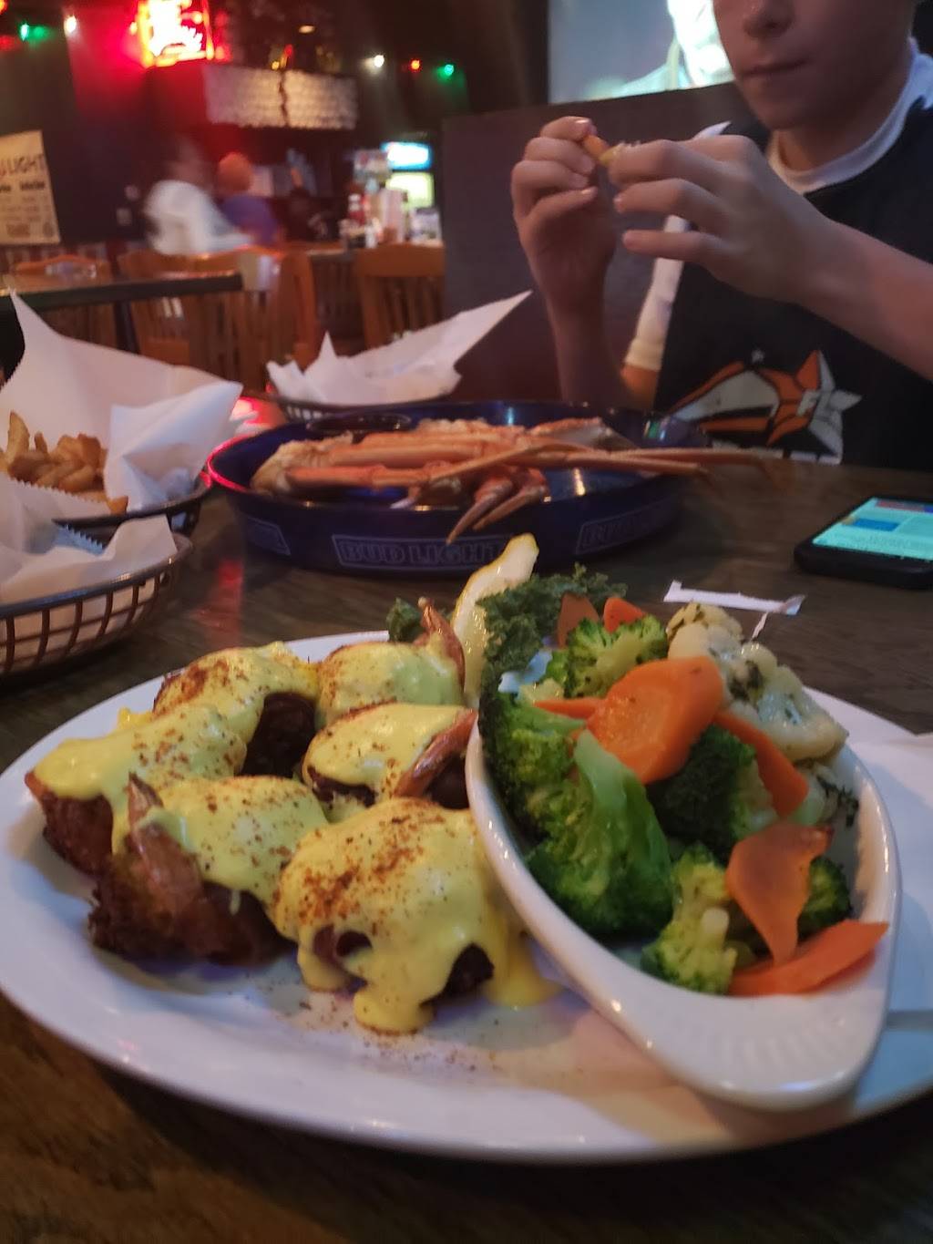 Hammerheads Seafood And Sports Grille | restaurant | 415 Peachtree Industrial Blvd, Suwanee, GA 30024, USA | 7709453570 OR +1 770-945-3570