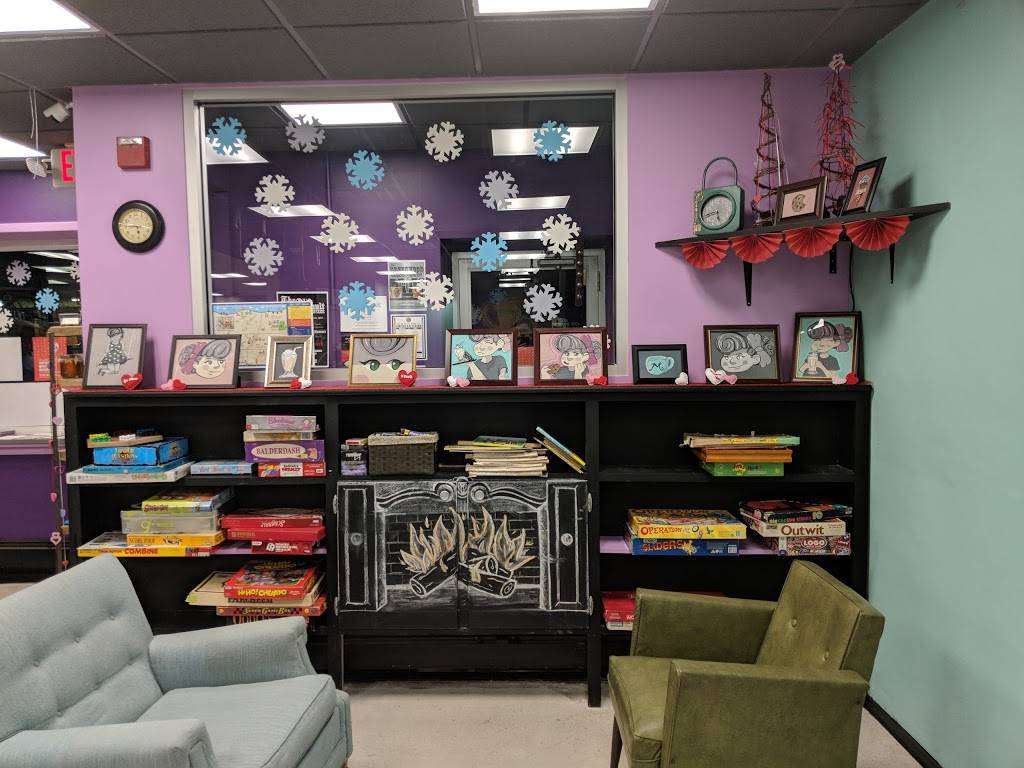 Mei Meis Cookies & Creamery LLC | restaurant | 113 E Elm St, River Falls, WI 54022, USA | 7156292100 OR +1 715-629-2100