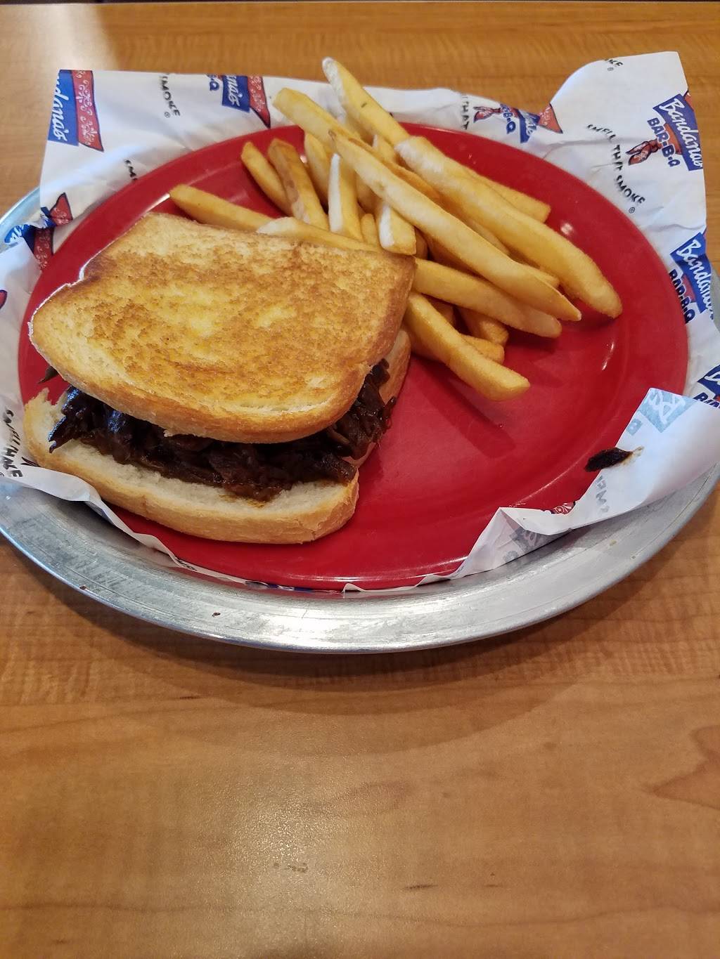 Bandanas Bar-B-Q | restaurant | 4706 Utica Ridge Rd, Davenport, IA 52807, USA | 5634241830 OR +1 563-424-1830