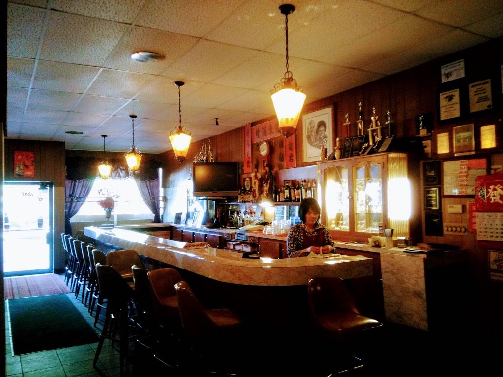 Yees Oriental Inn | restaurant | 3402, 5030 6th Ave, Kenosha, WI 53140, USA | 2626525446 OR +1 262-652-5446