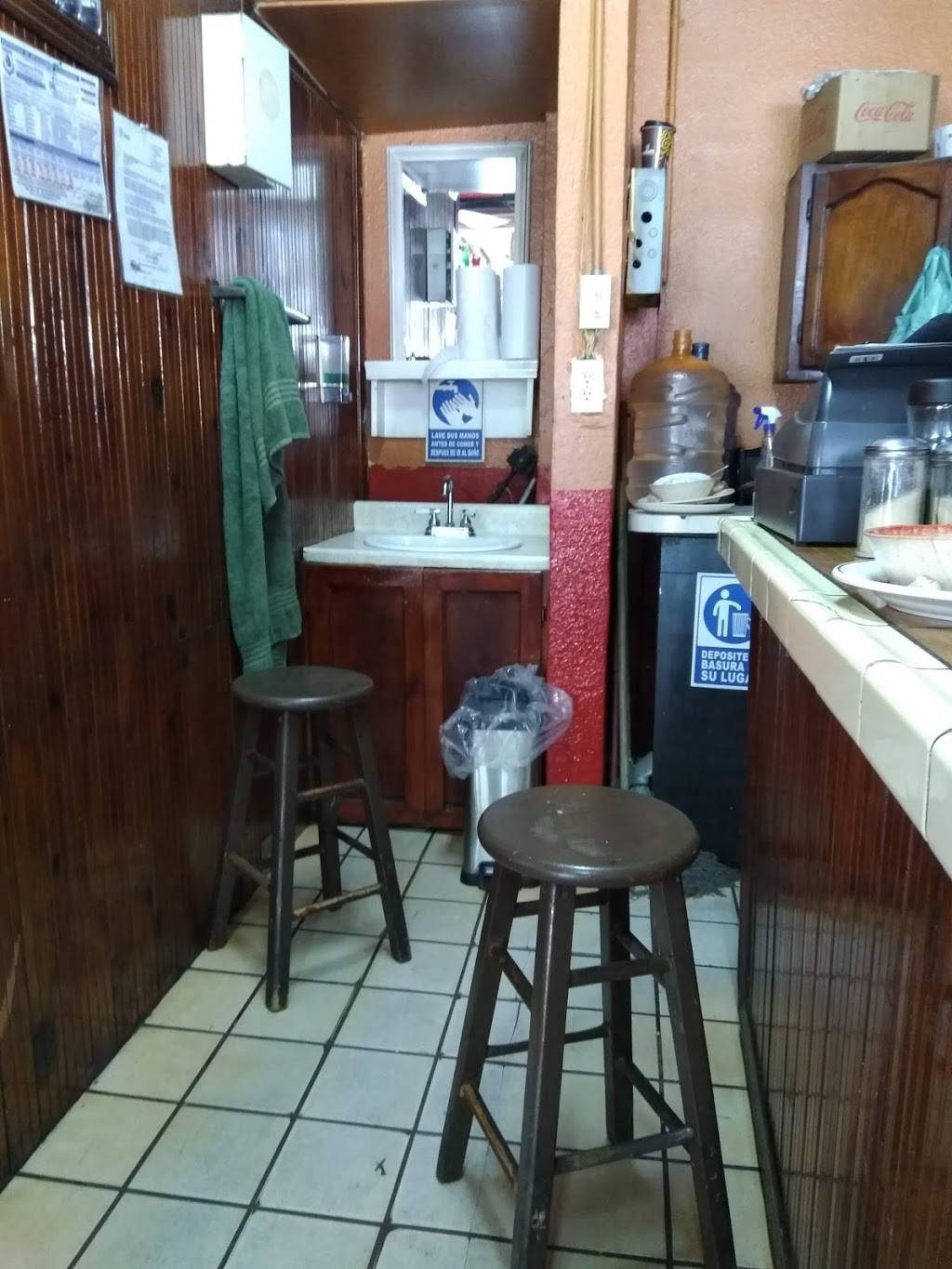 EL MICHOACANO | restaurant | Interior 21, Av. José López Portillo Pte. 19950, Nueva Tijuana, 22435 Tijuana, B.C., Mexico | 016646236291 OR +52 664 623 6291