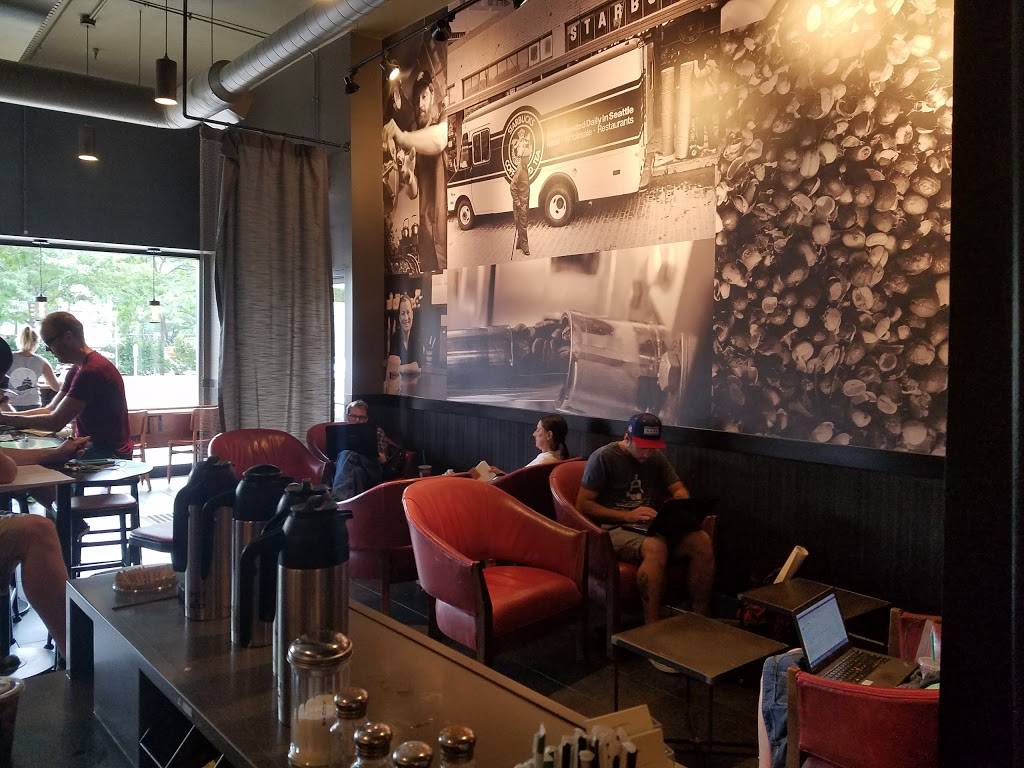 Starbucks | cafe | 1000-1002 W Diversey Pkwy #102, Chicago, IL 60614, USA | 7736651888 OR +1 773-665-1888