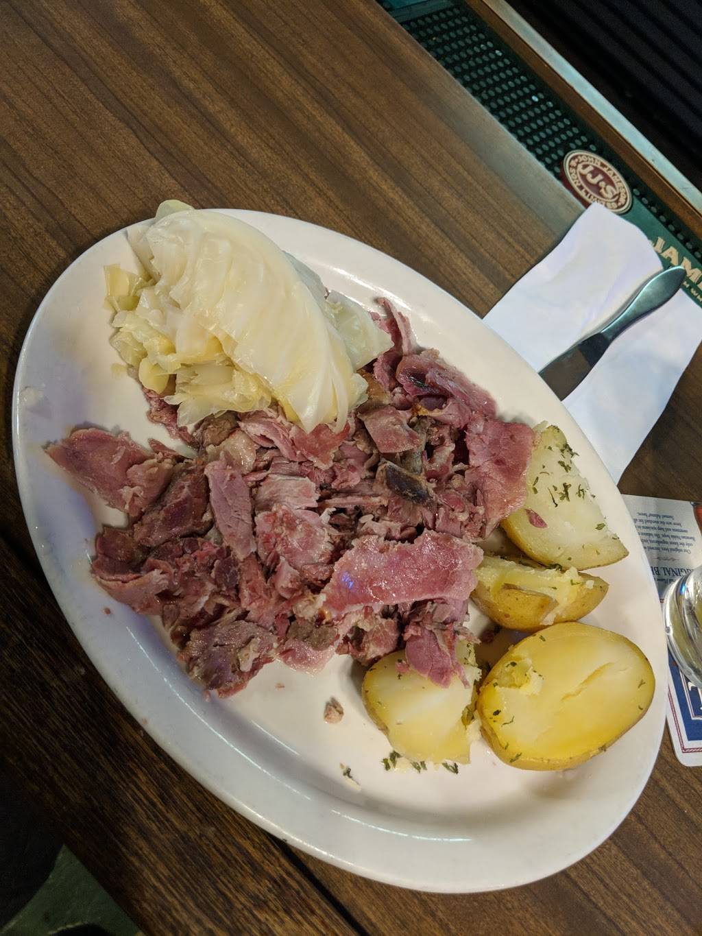 Frank and Marys Tavern | restaurant | 2905 N Elston Ave, Chicago, IL 60618, USA | 7734638179 OR +1 773-463-8179