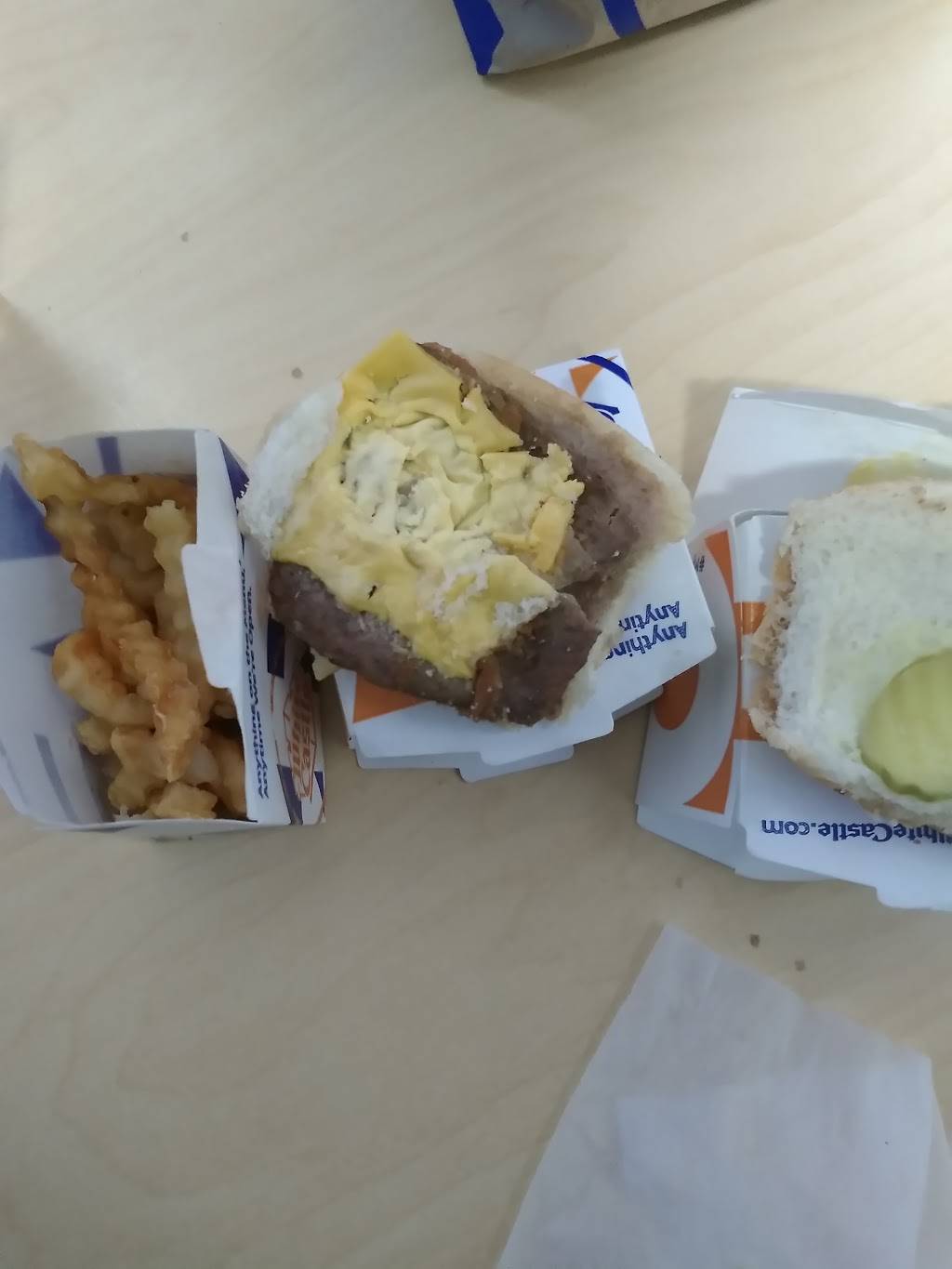 White Castle | restaurant | 3901 W Madison St, Chicago, IL 60624, USA | 7737227568 OR +1 773-722-7568
