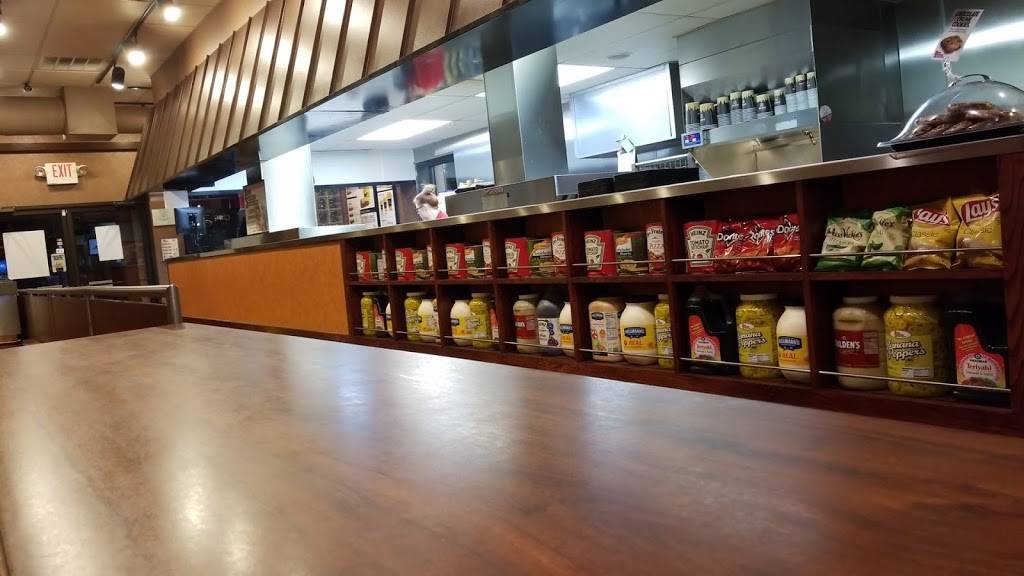 Penn Station East Coast Subs | meal takeaway | 8270 Beechmont Ave, Cincinnati, OH 45255, USA | 5134747366 OR +1 513-474-7366