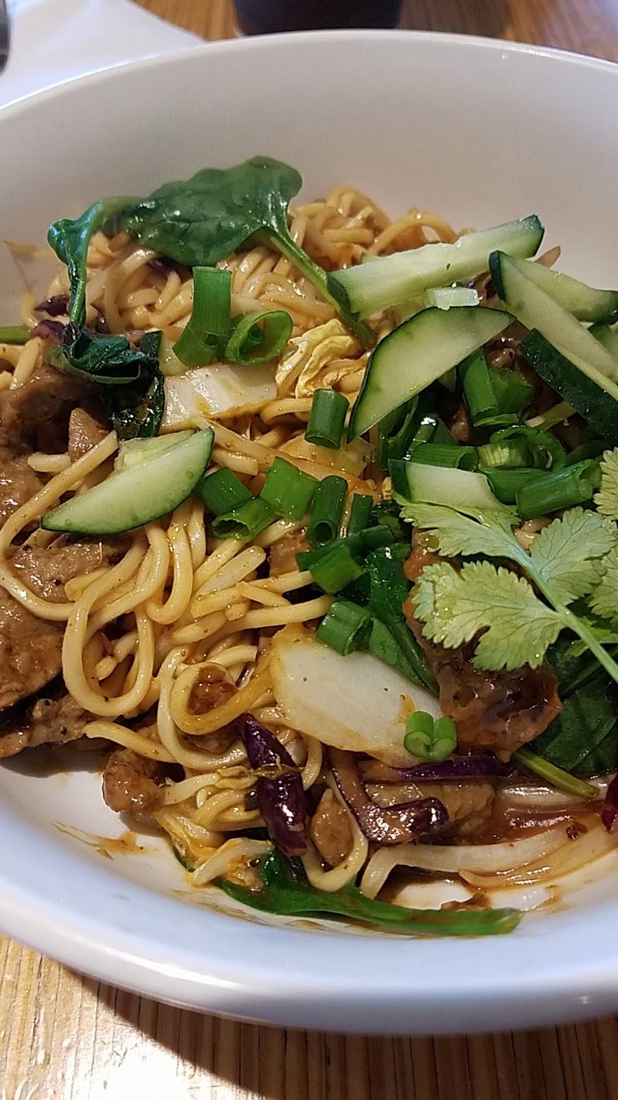 Noodles and Company | restaurant | 2450 E Mason St, Green Bay, WI 54302, USA | 9204693095 OR +1 920-469-3095