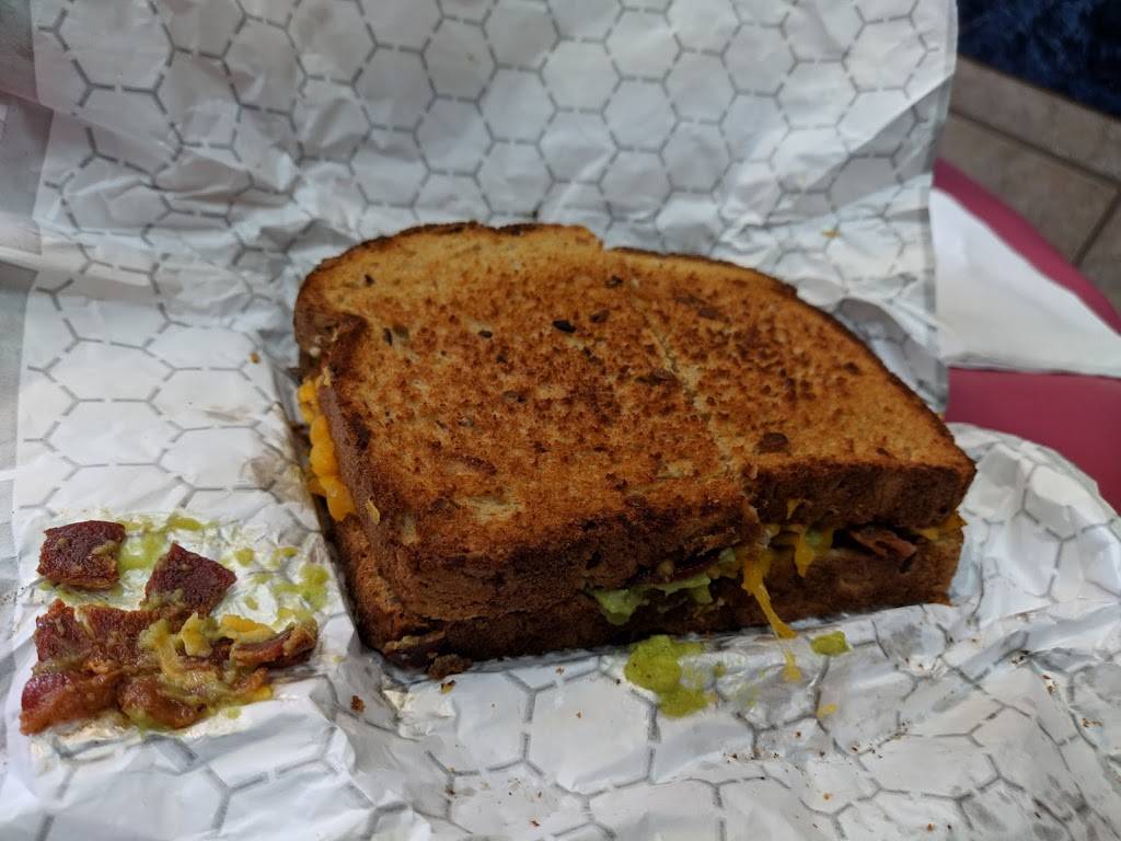 Pharaohs Grill at North Hills | restaurant | 4421 Six Forks Rd, Raleigh, NC 27609, USA | 9194200840 OR +1 919-420-0840