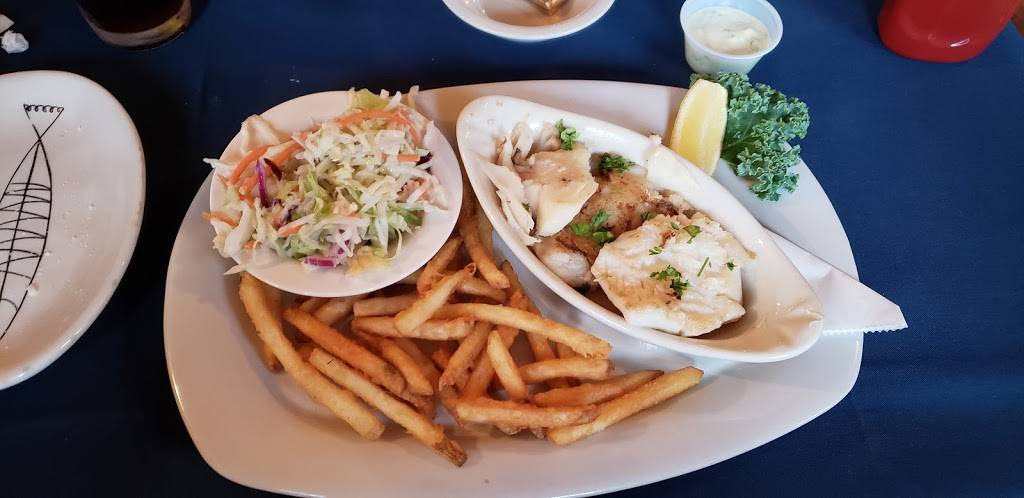 McLaughlin’s at the Marina | restaurant | 100 Marina Rd, Hampden, ME 04444, USA | 2079901111 OR +1 207-990-1111