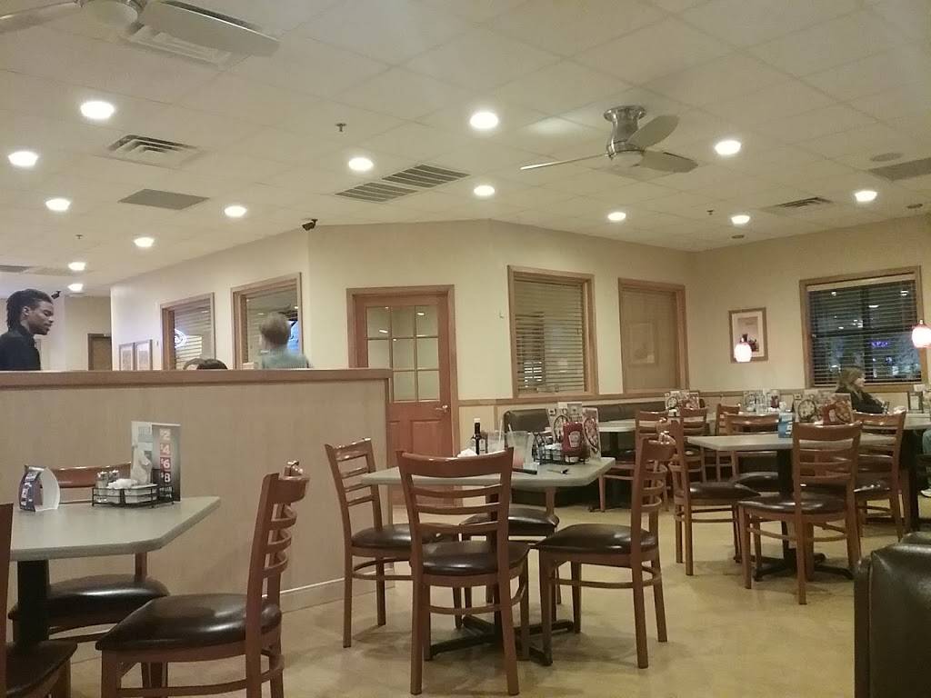 Dennys | restaurant | 2207 N Marine Blvd, Jacksonville, NC 28546, USA | 9105770270 OR +1 910-577-0270