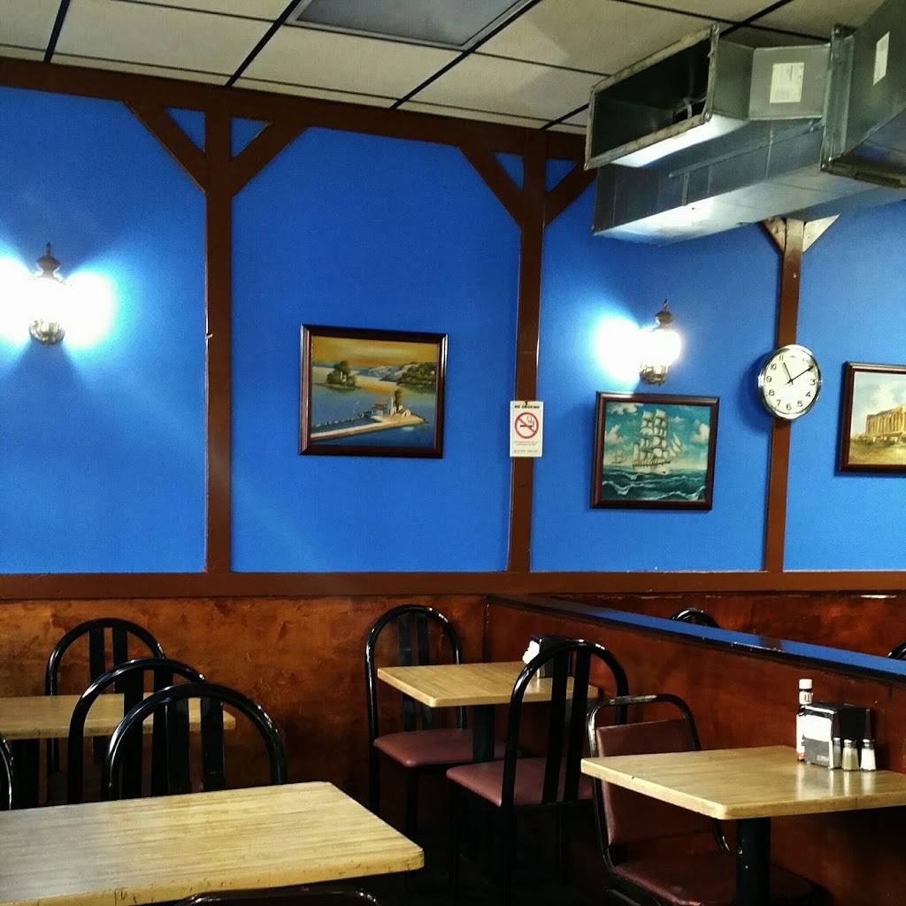 Delfini | restaurant | 500 Tiffany St, Bronx, NY 10474, USA | 7189911337 OR +1 718-991-1337