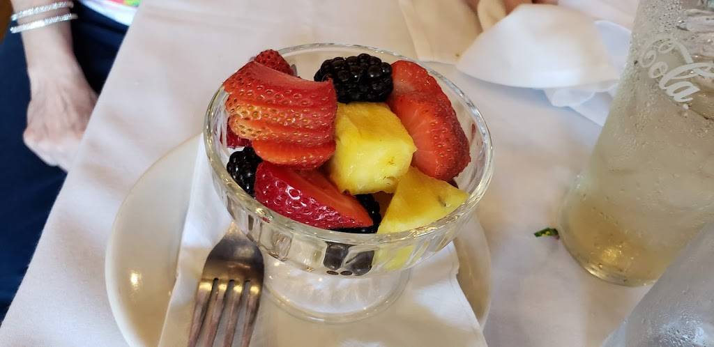 Hoffstots Cafe Monaco | restaurant | 533 Allegheny Ave, Oakmont, PA 15139, USA | 4128288555 OR +1 412-828-8555