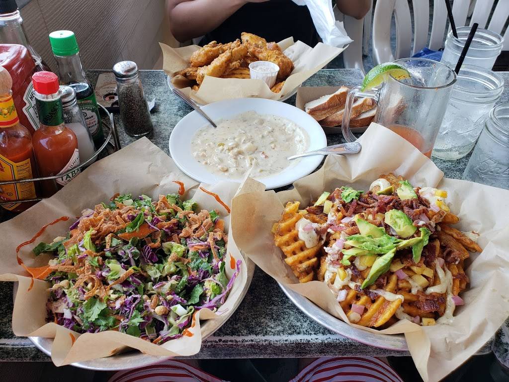 Beach House Fish | restaurant | 668 E Harbor Blvd, Ventura, CA 93001, USA | 8056434783 OR +1 805-643-4783