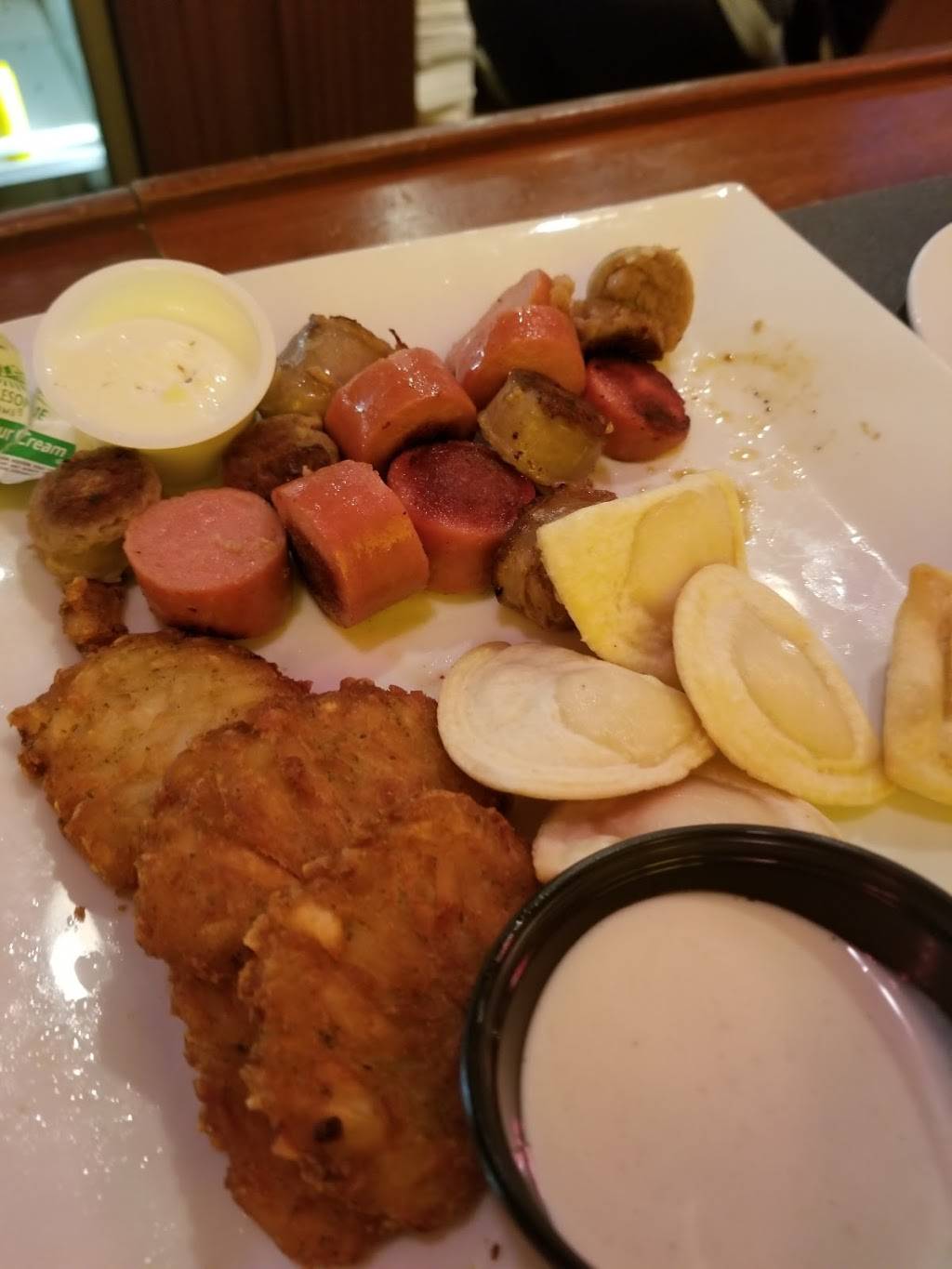 Dunderbaks Market Cafe | restaurant | 121 Lehigh Valley Mall, Whitehall, PA 18052, USA | 6102644963 OR +1 610-264-4963