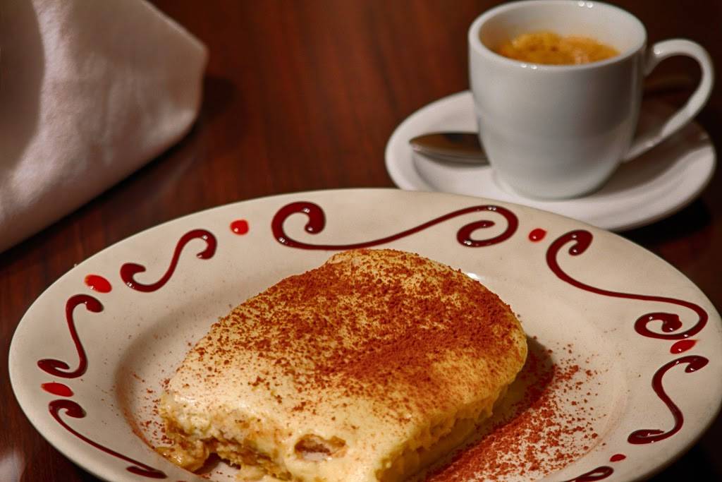 Cafe Gianni Giannis Italian | restaurant | 425 Alexander St, Mt Dora, FL 32757, USA | 3527353327 OR +1 352-735-3327